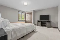Indoor Pool&Hot tub, Game Room, Sauna, Movie Room - 4-Star