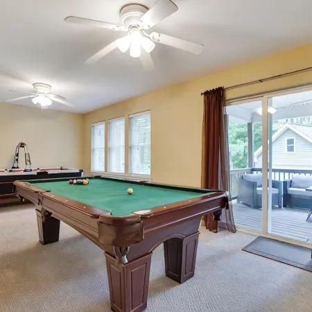 Serenity Cottage Deck, Game Room & Fire Pit Near Narrowsburg Masthope