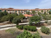 Stylish spacious apartment, fully equipped - walking distance to beach Hotels in 