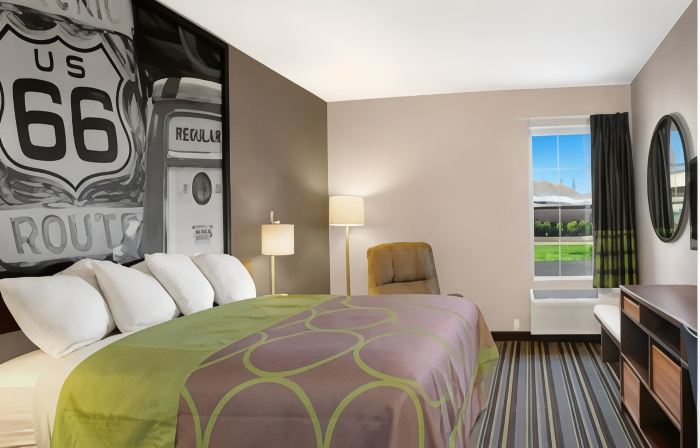 Super 8 by Wyndham Strafford/Springfield Area