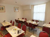 Carlton Hotel - 2-Star