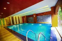 Hotel JP Hills Rishikesh - Uima-altaat