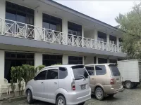 Serayu Hotel Timika - parking