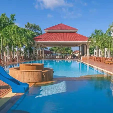 New Travel Beach Hotel & Resort