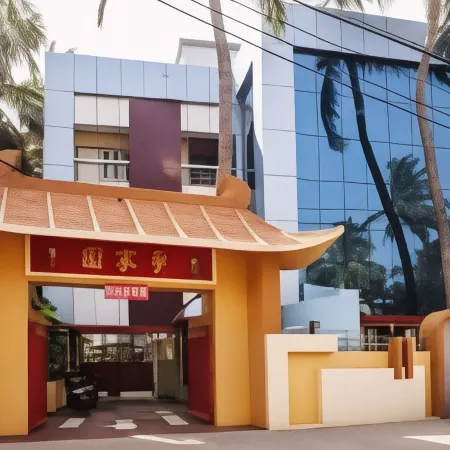 Hotel Lee Garden Near to Blue Flag Beach 500 Mtrs