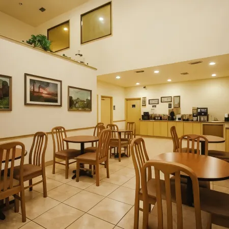 Scottish Inn & Suites