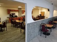 亞歷克斯套房飯店 - 早餐