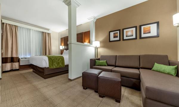 Comfort Suites