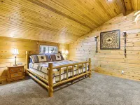 A Real Log Cabin in the Pines with a Huge Game Room and a Jacuzzi Tub! 派恩住宿飯店