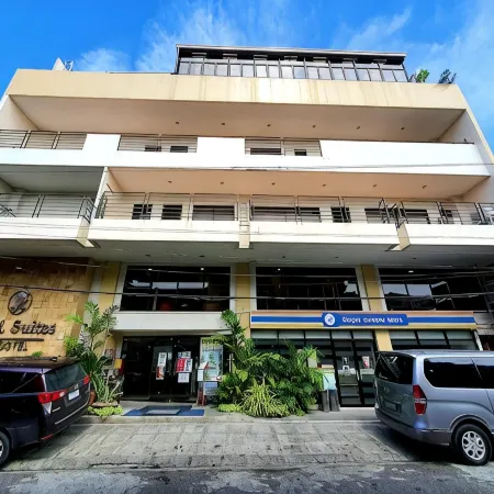 Royal Suites Condotel