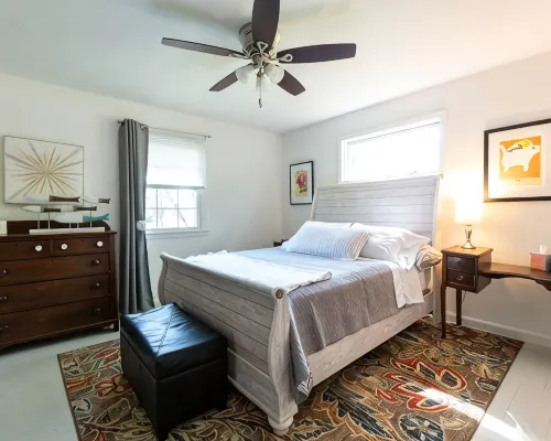 Cozy golden gate cutie Hotels in Gilmer