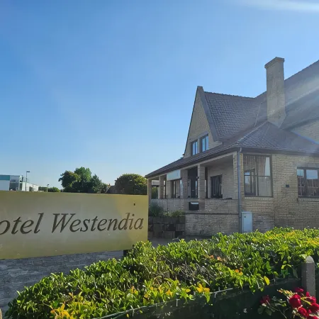 Hotel Westendia Inclusief Parking and Top Breakfast !