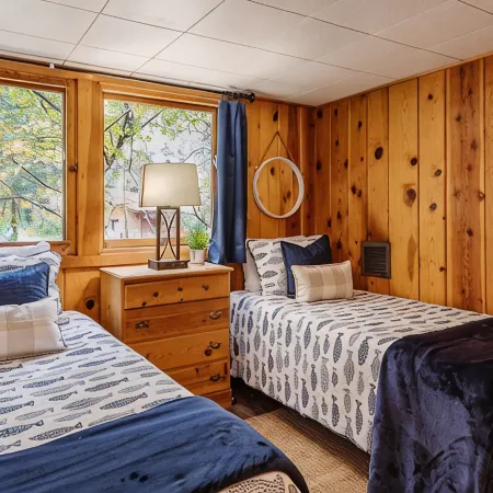 The Apple Cabin in Sedona Scenic Oak Creek Canyon