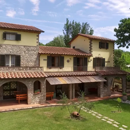 Independent Pretty Tuscan Home 8/14 Guest,Pool A.C WI.FI, Garden Family &Friends
