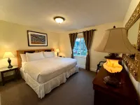 Bayshore Waterfront Inn Hotels in Ucluelet