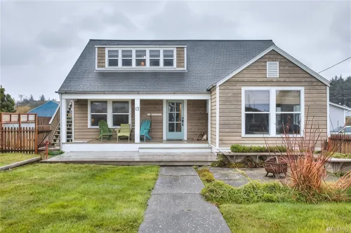 Adorable Cottage 1.5 blocks from the beach! - Wi-Fi