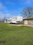 5th Wheel Camper with plenty of outdoor space - 3 étoiles