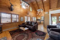 Serene cabin getaway minutes from hiking, biking, UTV and snowmobile trails. - Chalets