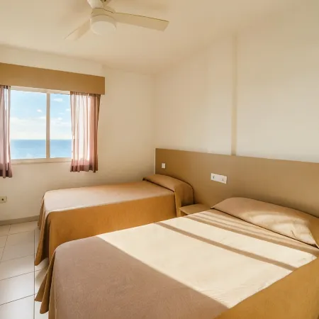 Apartamentos El Faro by Mc Отели в г. Бенидорм