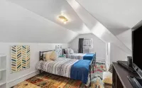 Charming, cozy, vintage house located in the historic Silver Valley. - 3-Star