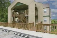 Outdoor Theater Condo - Free Early Check-in - 4 Min to Silver Dollar City - de charme