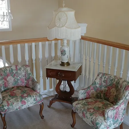 Exquisite Estate on 10 acres in North Albany. 15 minutes to OSU.