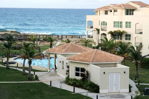 Beachfront Modern Loft with Large Private Terrace