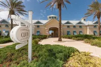 Turtles Nest - Corner Penthouse with Gorgeous Sunsets and Lake View - Pool