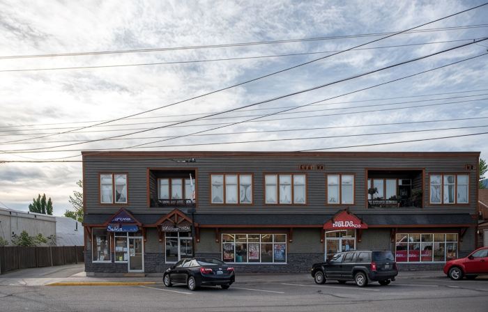 Location Location!! 2bd2ba Condo in the heart of Downtown Invermere!