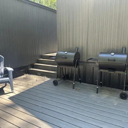 Kentucky Lake - Jonathan Creek 2-bedroom Cabin, WiFi, shared dock & Bald Eagles!
