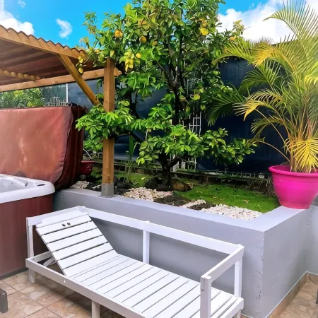 Bungalow pitaya 2 minutes from the beaches of sainte Luce