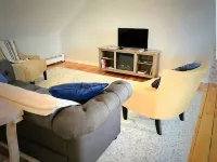 Contemporary Coastal 2 Bed - Condos