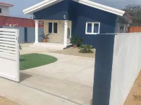 Romantic House with Spacious Hot Tub Spa, Family/Pet friendly and Free Parking - balcony