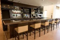 Embassy Suites by Hilton Ontario Airport - bar