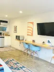 Kaleidoscope Boho Décor" Studio 2 Artsy Walkable Montrose. - Condos