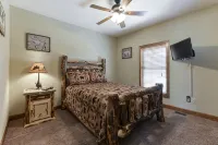 Elite Escape-2 POOLS, Splash Pad, PoolTable, Hot Tub, Patio w/Fire Pit+Fireplace - Balkoner