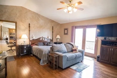 Great for Friends & Families, Breathtaking View, Nature Trails, Farm Animals - balcony