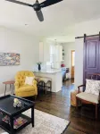 Perfect location, modern renovation destination. - 3성급