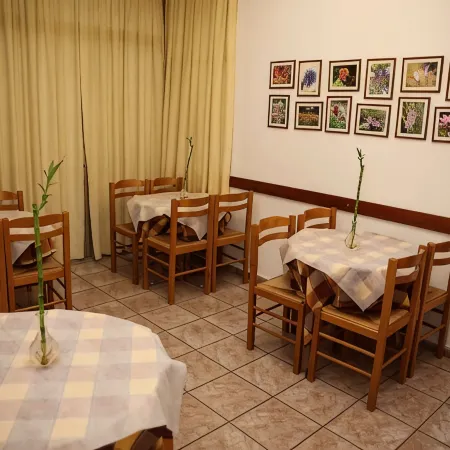 Anixis Hotel