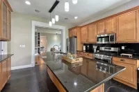 Charming Historic Home with Modern Comforts ~Near Drake and Downtown!! - Bungalows