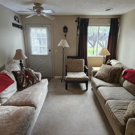 3 Bedroom Townhouse with Hot Tub