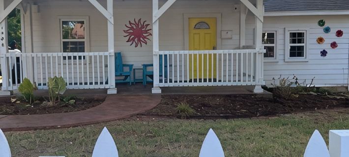 King bed - Near The Mont and OU Campus Hotels in Norman