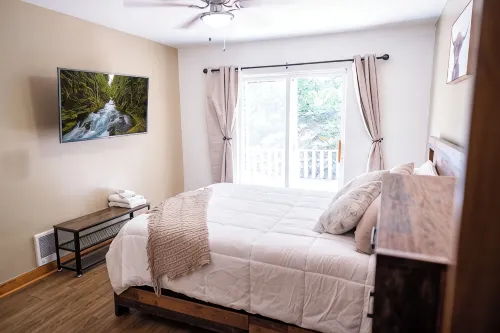 CDA River Condo: Fishing, Sleding, Floating, Skiing - 3-Star