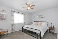 Cozy Cottage: relaxing retreat, pet and family friendly - 3-Star