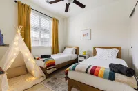 Family Fun-Filled Oasis: Mini Golf, Arcade, King Bed, Great Location and More! - อ่างจากุชชี่