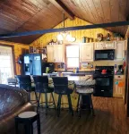 5 BEDS 2BA Crosby Home Just 4 blocks from Main Street & Bike Trails! - 3성급