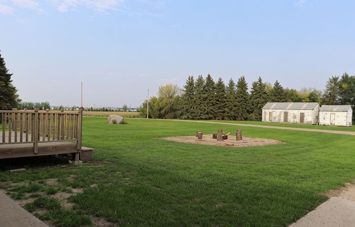 Prairie Pines Lodge....15 private acres....near Devils Lake