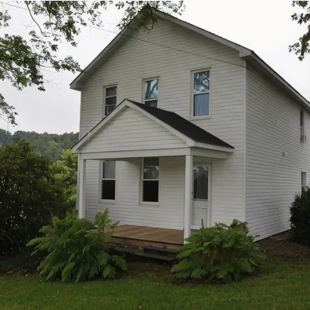 Five W Ranch -Sugar Hill Farm location- Private, Five Minutes From Downtown!