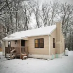 Creekside With Hot Tub, Gas Fireplace, Fishing, Minutes to Downtown and Omni Spa - Boutique