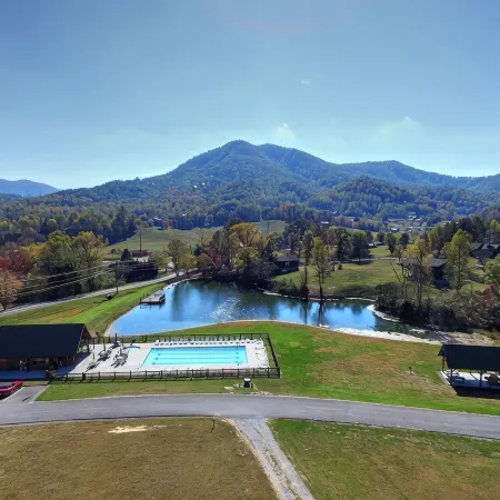 🌄Unforgettable Views!! Huge Luxury Lodge with Firepit!